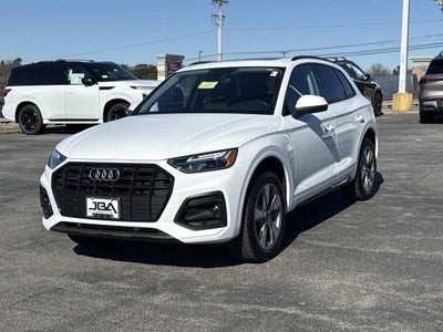 2025 Audi Q5 40 Premium quattro