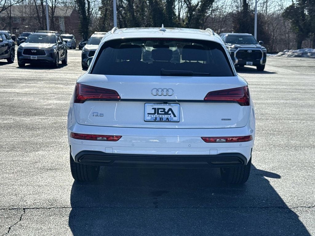 2025 Audi Q5 40 Premium quattro