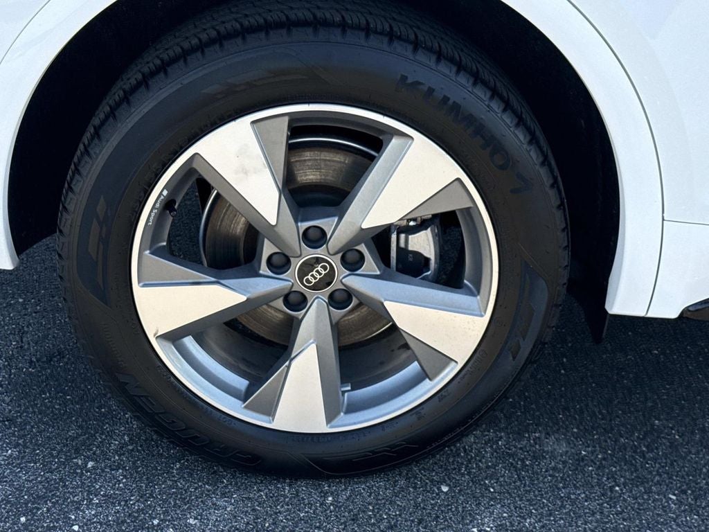 2025 Audi Q5 40 Premium quattro