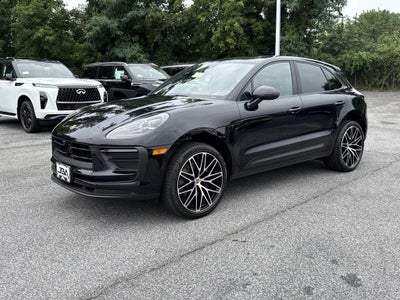 2025 Porsche Macan Base