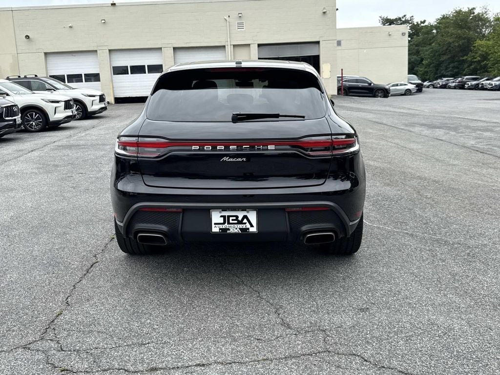 2025 Porsche Macan Base
